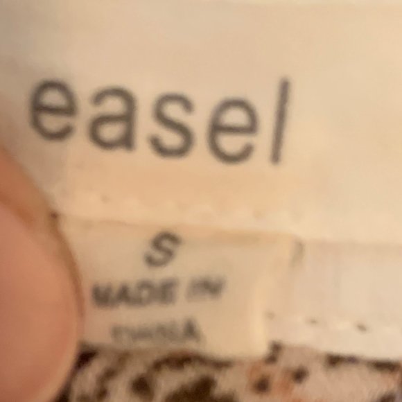 Perfect fall blouse! By Easel. - Picture 3 of 4